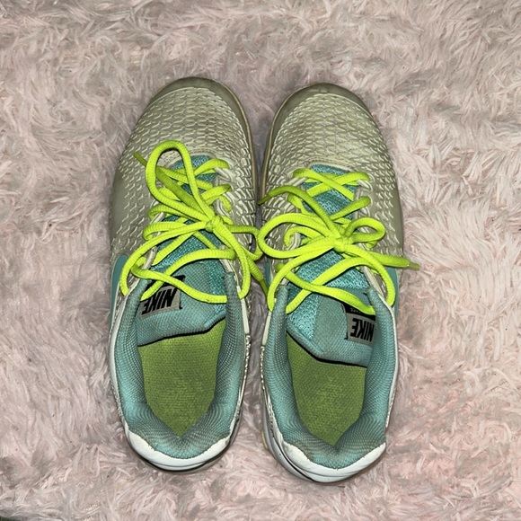 Nike Running Shoes - Picture 3 of 3